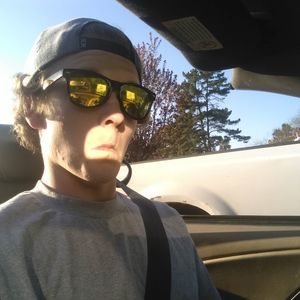 Meet your Posher, Derek